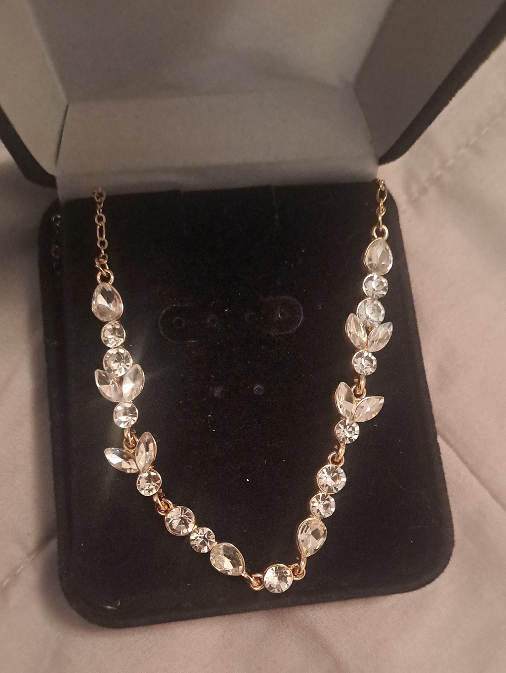 Gold Crystal Leaf Necklace - Elegant Women's Jewelry